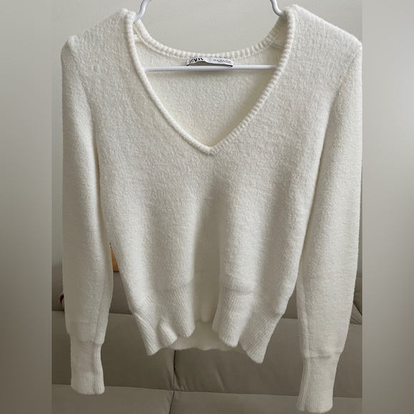 Zara V Neck Sweater - Picture 3 of 5